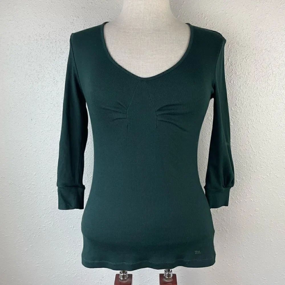 Tommy Hilfiger Three Quarter Sleeve V-Neck Top Size M EUC